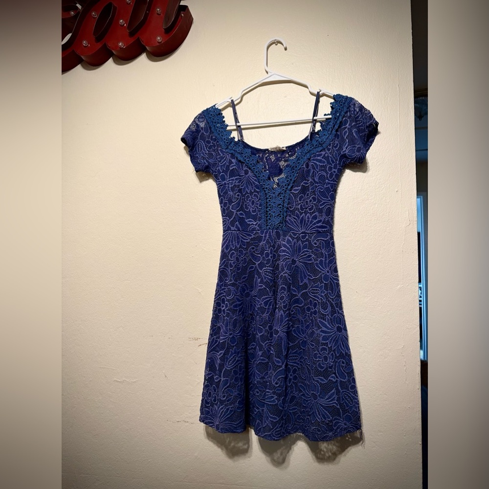 Beautiful embroidered blue dress (Size S)